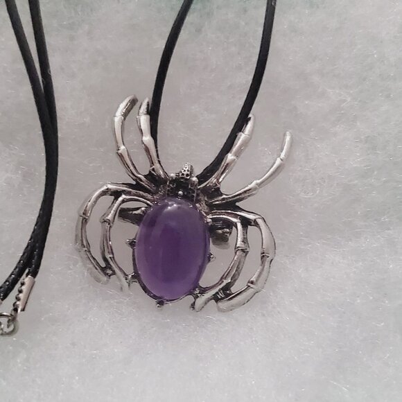 Gothic Amethyst Spider Black cord 18-20" Necklace - Picture 5 of 5